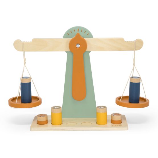 Wooden Scale with 6 Weights by Trixie